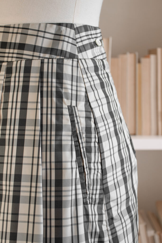 rubino-gaeta-gonnapieghe-portafoglio-taffetàcheck-02