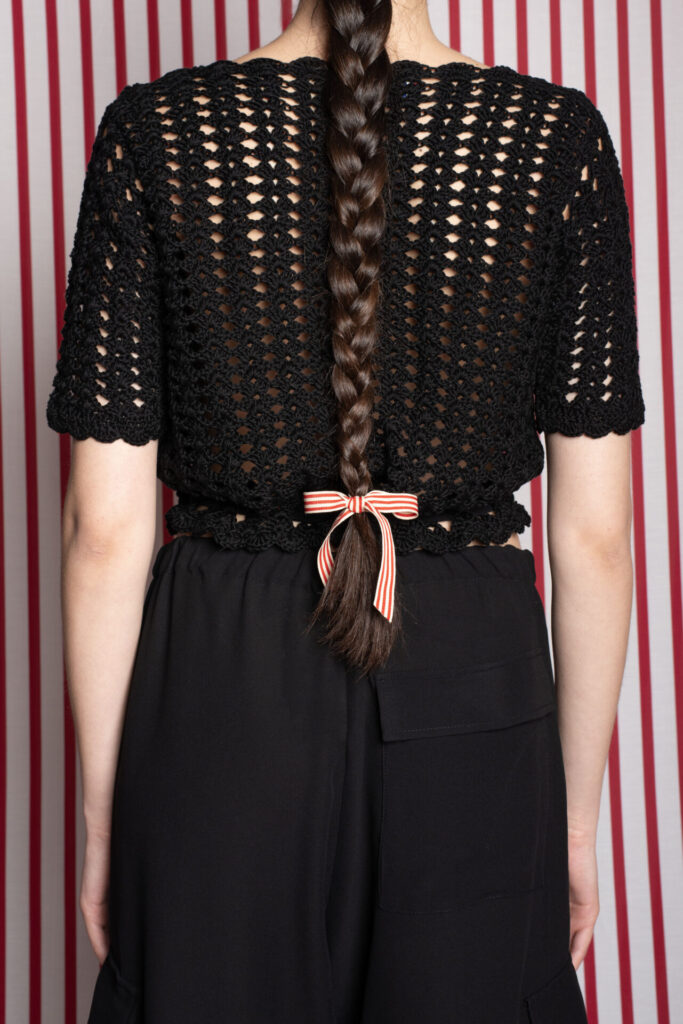 rubino-gaeta-cachecoeur-crochet-nero-03