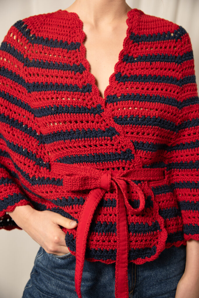 rubino-gaeta-cappettacrochet-rigagaeta-lanamerino-rossoblu-05.jpg