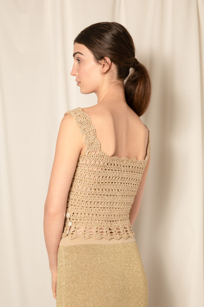 rubino-gaeta-topcrochet-rigagaeta-lanamerino-lurex-naturaleoro-03.jpg