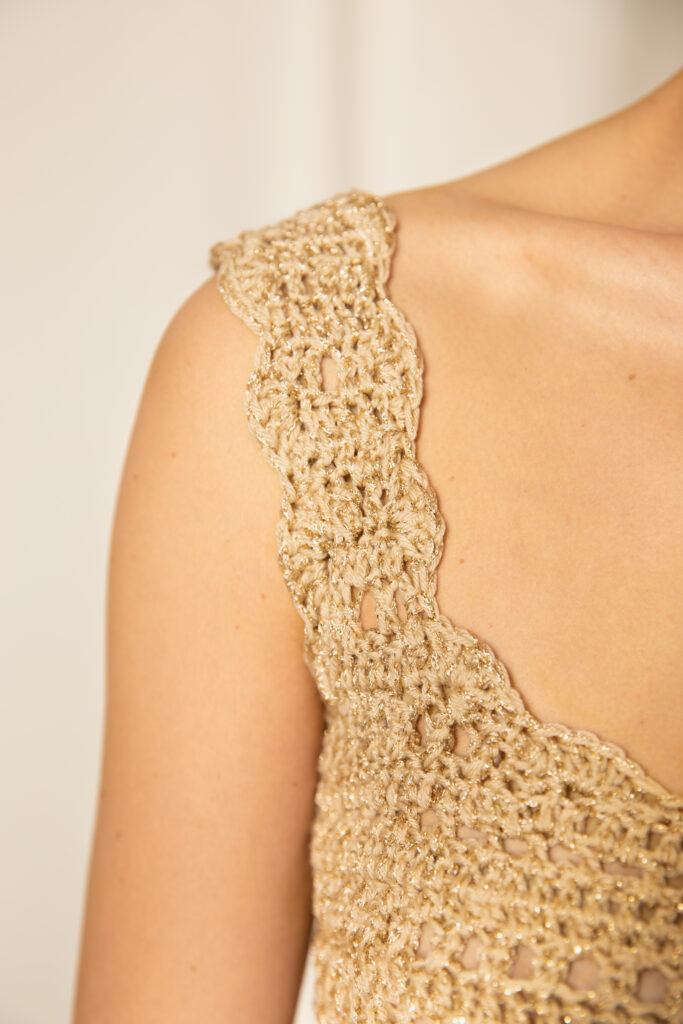 rubino-gaeta-topcrochet-rigagaeta-lanamerino-lurex-naturaleoro-04.jpg