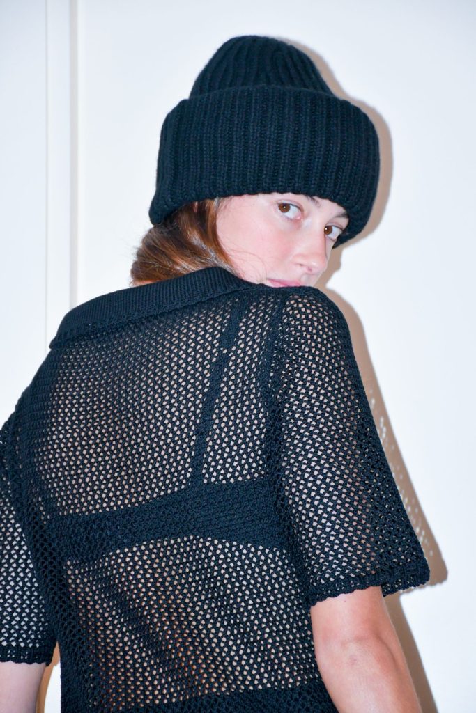 FW24_107-C-rubino-gaeta-polo-lana-rete-nera-05