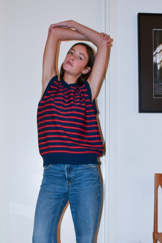 FW24_108-A-rubino-gaeta-giletover-lana-righe-blurosso-04