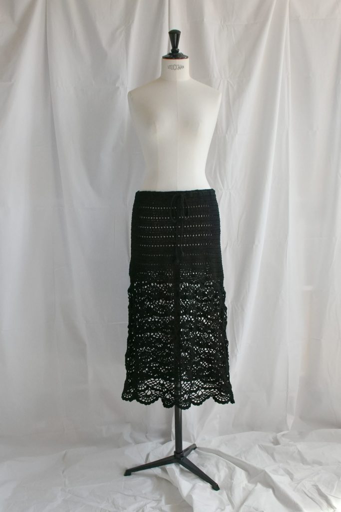 098 f rubino gaeta gonna crochet nera 01