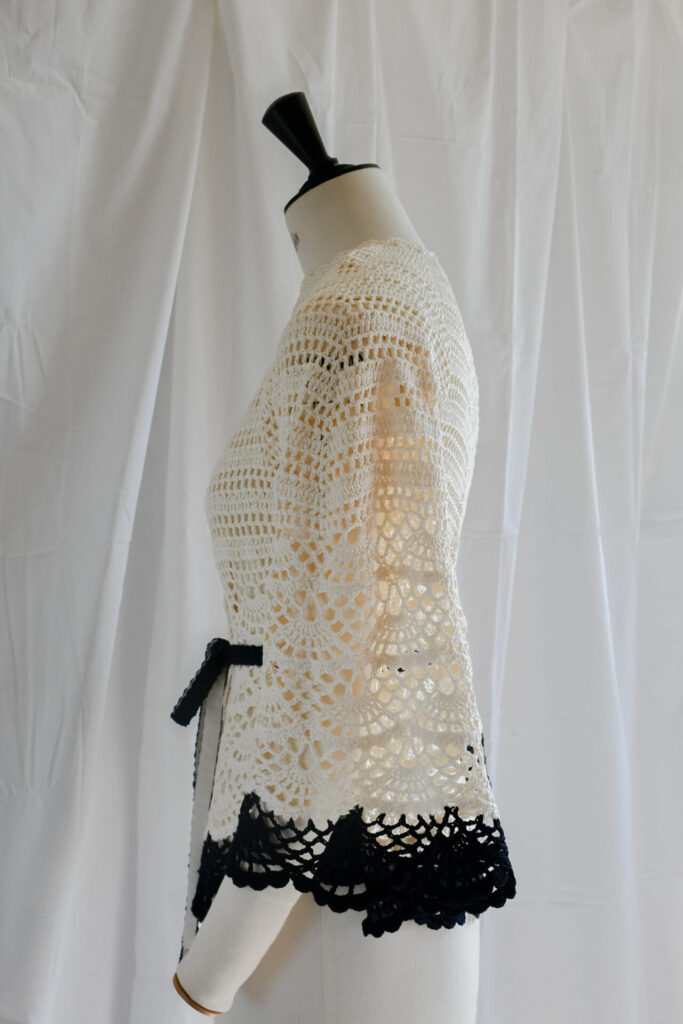 SS25_027-Q-rubino-gaeta-cappetta-crochet-pannablu-03