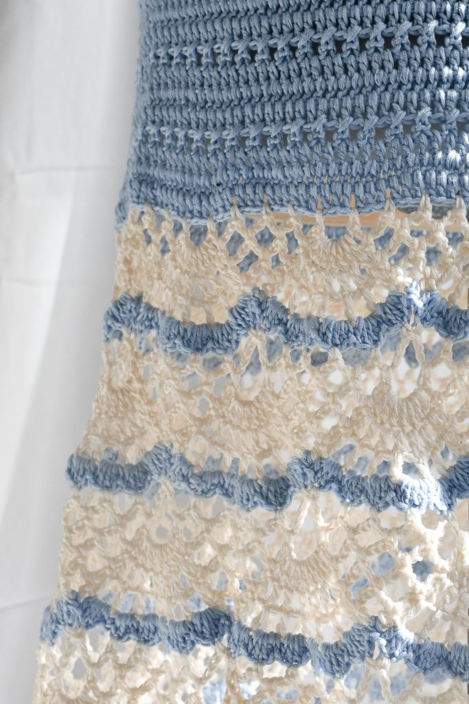 SS25_098-H-rubino-gaeta-gonna-crochet-azzurropanna-05