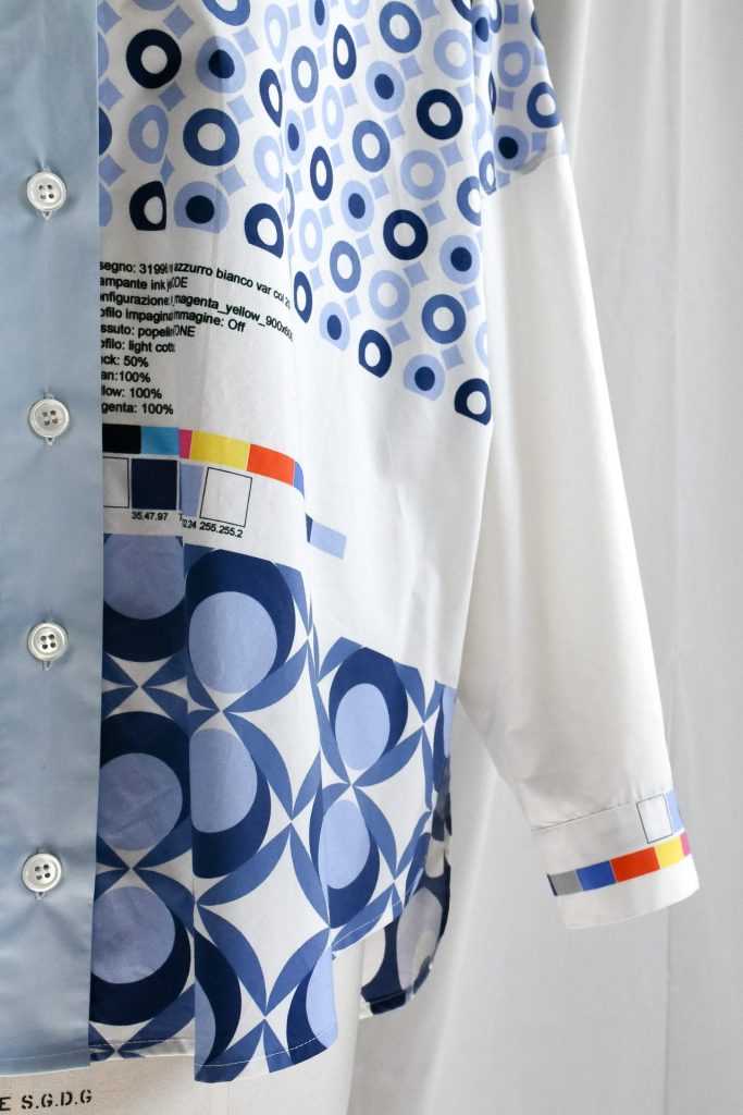 SS25_111-C-rubino-gaeta-camicia-coreana-patchwork-azzurra-03